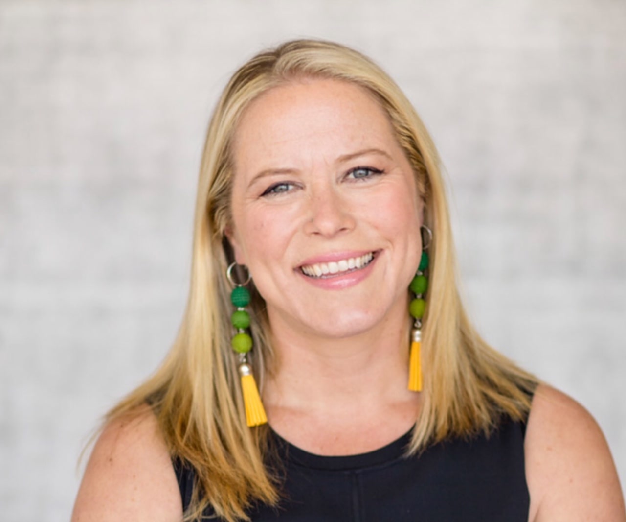 headshot – Mercy Manning-min
